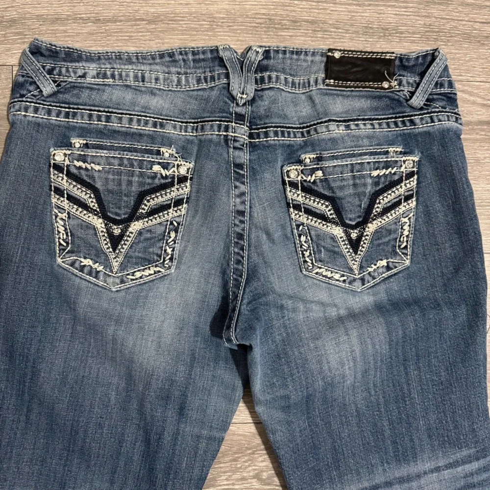 Vigoss The Dublin Capri Jeans Womens 13/14 Medium Wash Distressed Thick Stitch‎